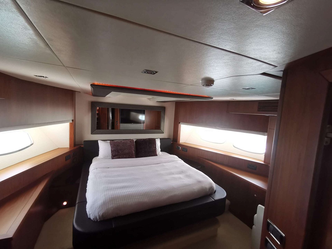 Аренда моторной яхты Sunseeker 86 Maxxx на Мальдивах
